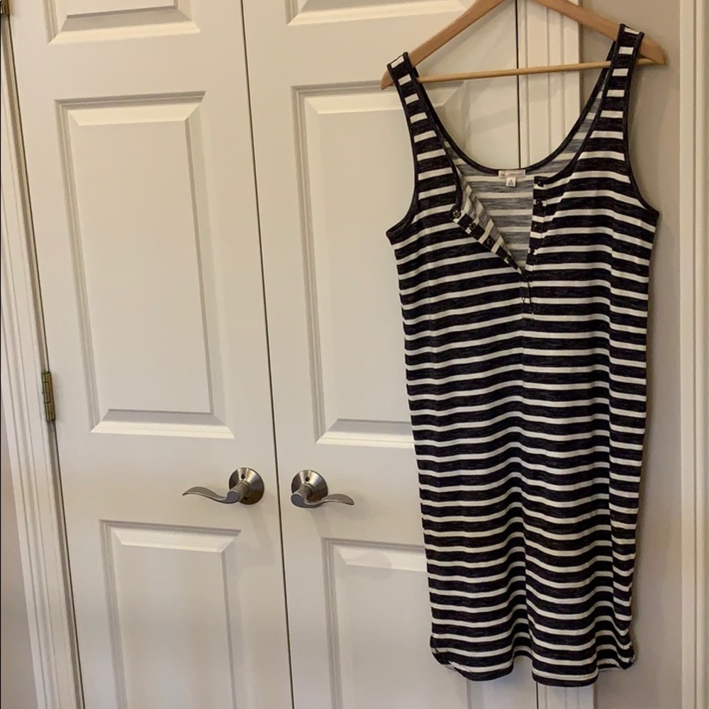 Gap women’s TALL striped sleeveless summer dress.